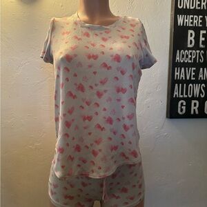Jaclyn Intimates Hearts Pajama Set (T-shirt and Shorts) | Size Small